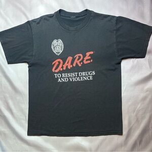 Early 2000s Dare To Resist Drugs And Violence graphic boxy fit tshirt